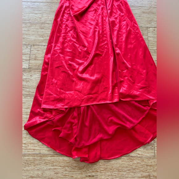Stacees Size 4 Red Sheath Sweetheart Sweep Train Satin Dress with Pleated Split - Picture 13 of 13